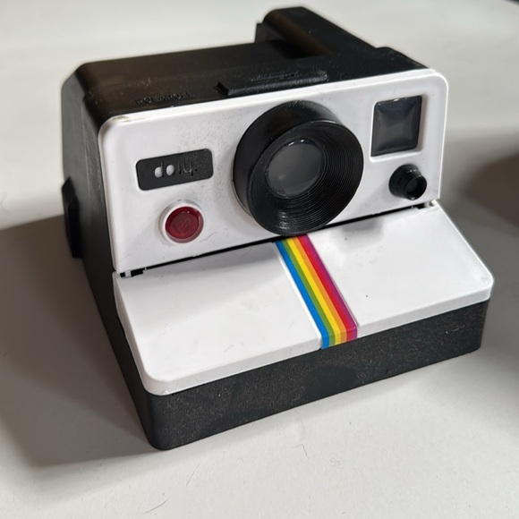 Hilarious Polaroll Toilet Paper Holder - Picture 4 of 4